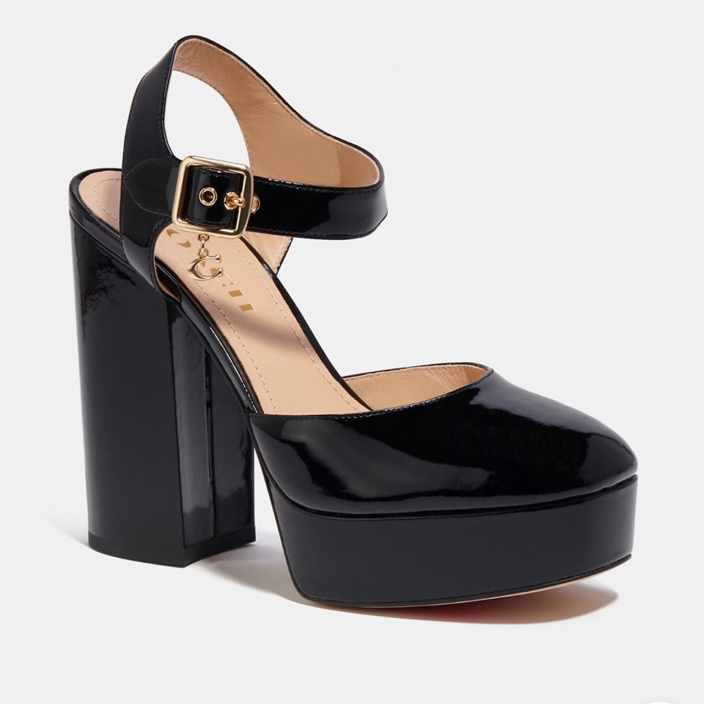 Coach Isabella pump